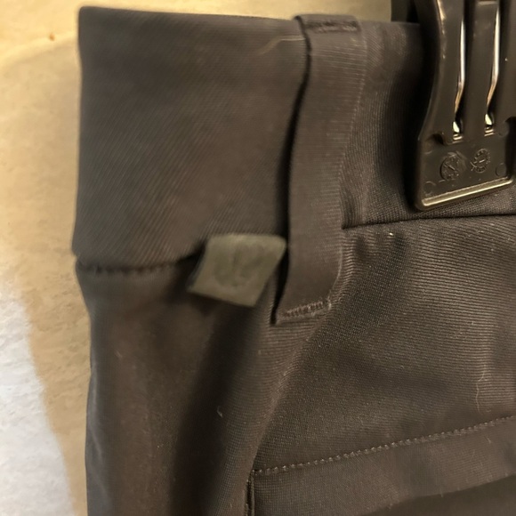 Elegant Lululemon ABC Slim Fit Charcoal Pants for Men - Picture 7 of 9